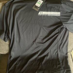 Under Armour Men’s Black Performance Short-Sleeve Tee with Reflective Logo